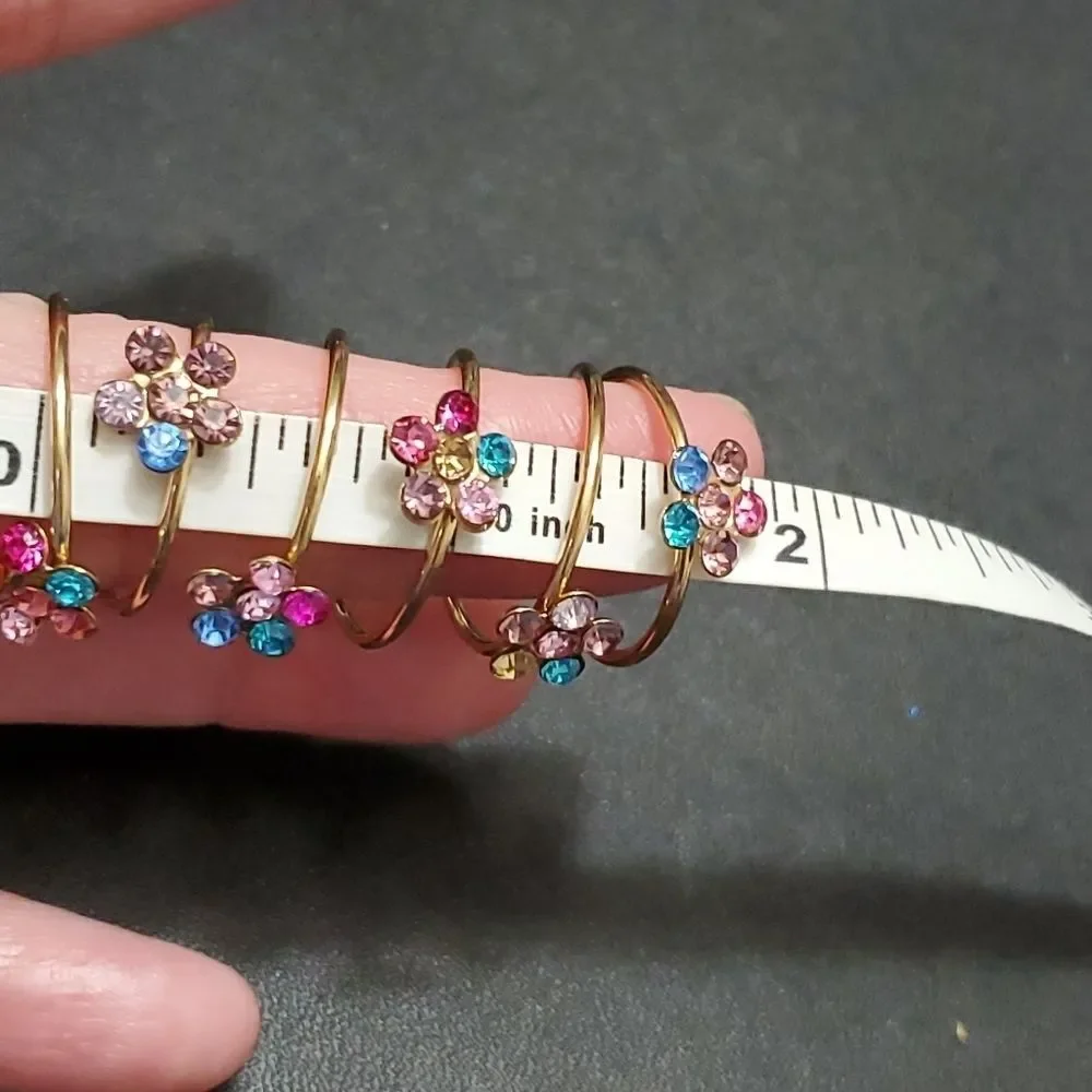 Gold tone spring-like flower ring blue pink